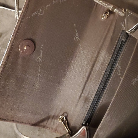 Whiting and Davis mesh clutch - Picture 4 of 10